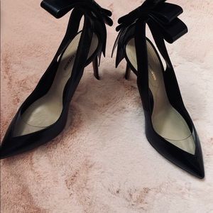Nicholas Kirkwood Origami bow Point Toe pump,